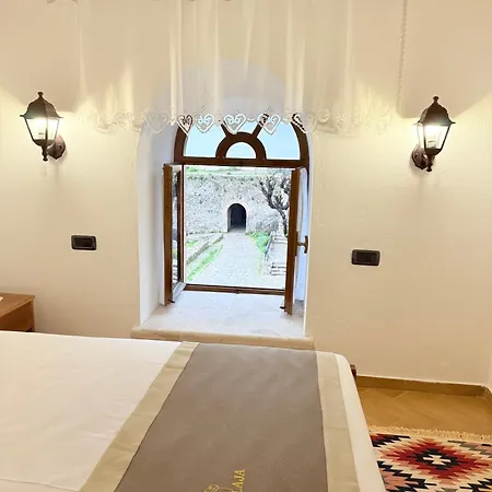 Kalaja Kruje, Inside The Castle Отель *